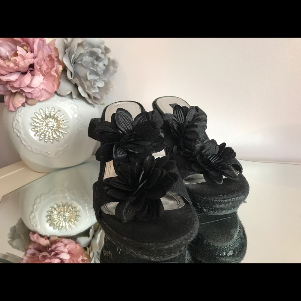 💋 WHBM espadrilles - Picture 2 of 3